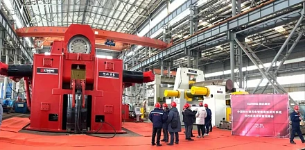 Máy lốc tôn hạng nặng EZW11SY-200/4500